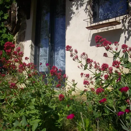 度假居 In Near Chateau Rocher