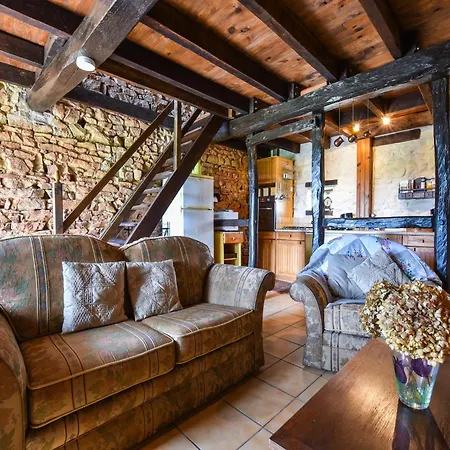 In Near Chateau Rocher 度假居 Teilhet (Puy-de-Dome)