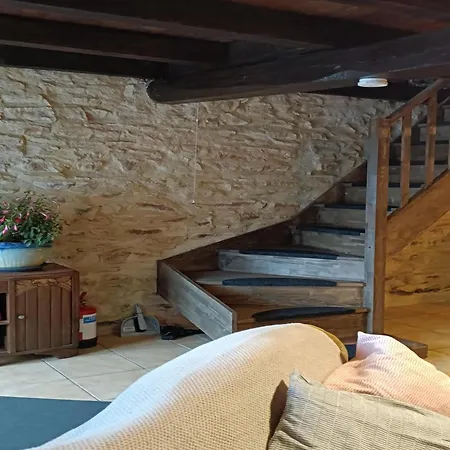 Peaceful Getaway In Teilhet